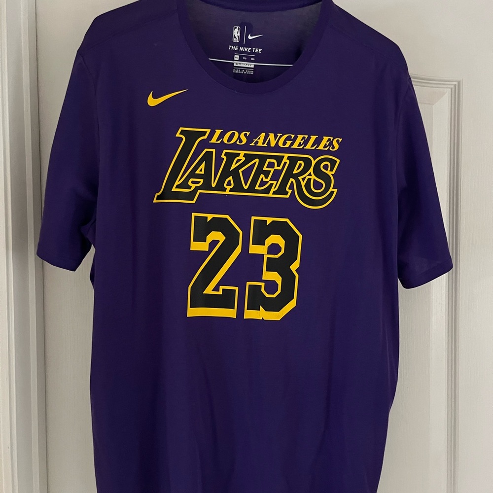 Nike Lakers James Tshirt
